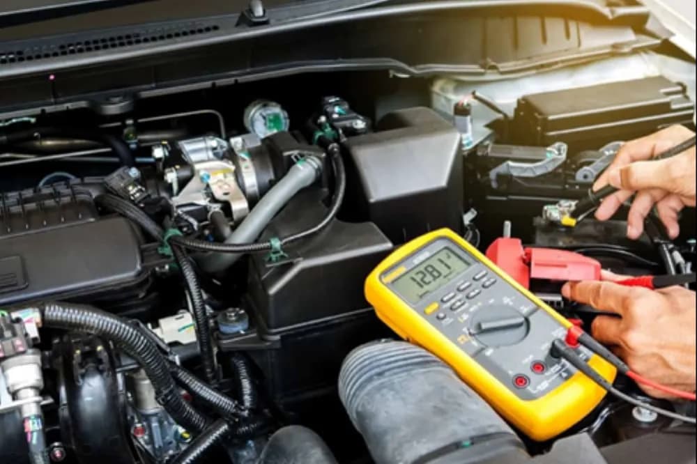 Nguyên nhân và cách xử lý xe ô tô có tiếng ồn khi tăng tốc trên đường